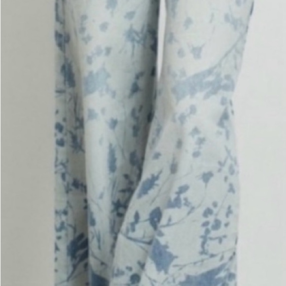 NWT BDG (UO exclusive) Floral print wide leg jeans Size 28 Relaxed fit Low rise - Picture 5 of 12